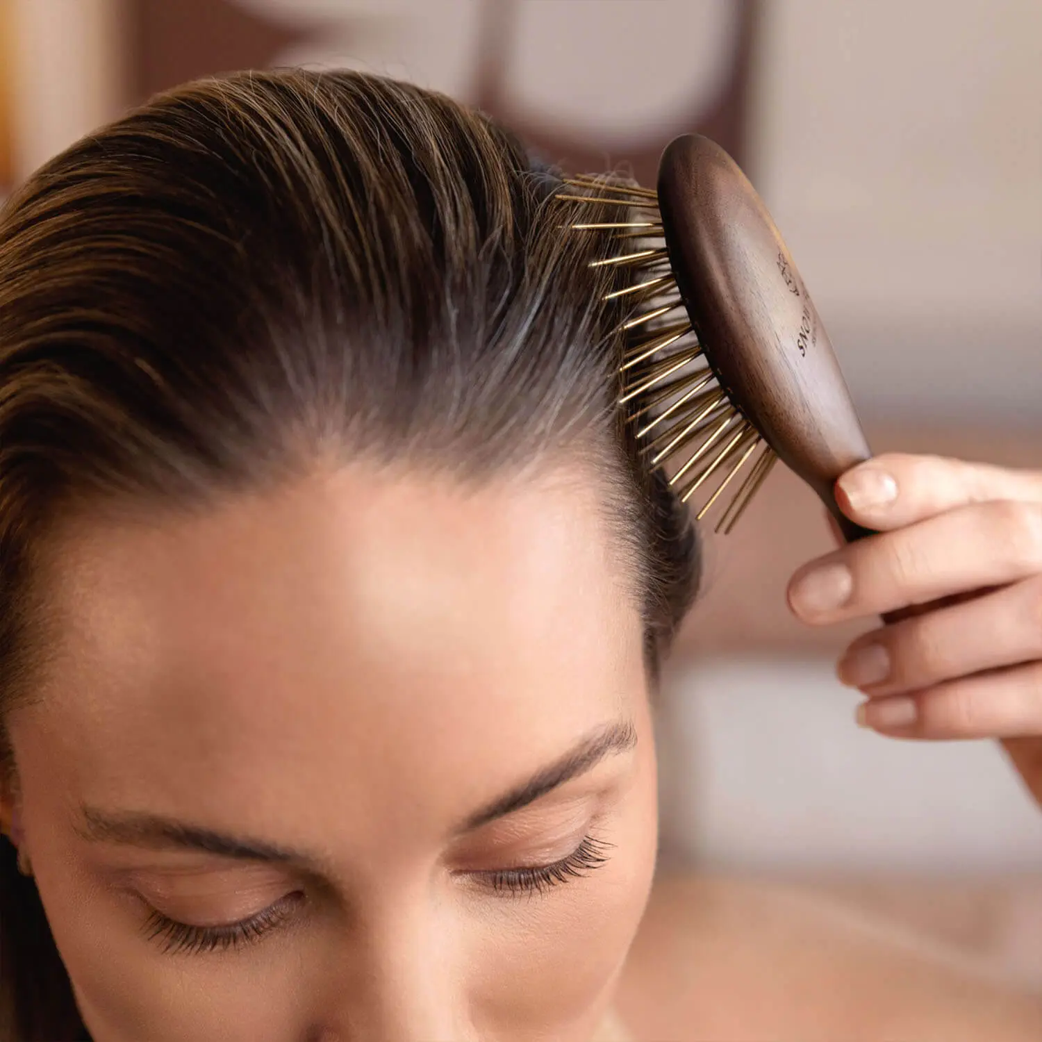 Snow Fox Gua Sha Hair & Scalp Brush: Infrared Edition - Image 4